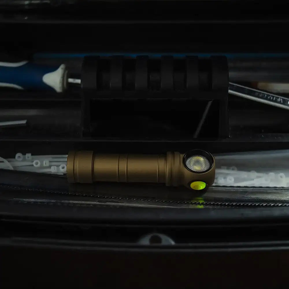 Otsalamppu Armytek Wizard C2 Pro Max Sand Kylmä Sävy 4000 lm