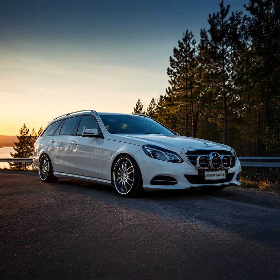 Monsterlux Core 7 LED-lisävalo Valkoisella Rungolla