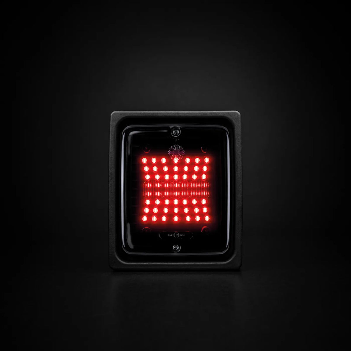 Dark Knight IZE LED Square Takasumuvalo – LED-takasumuvalo