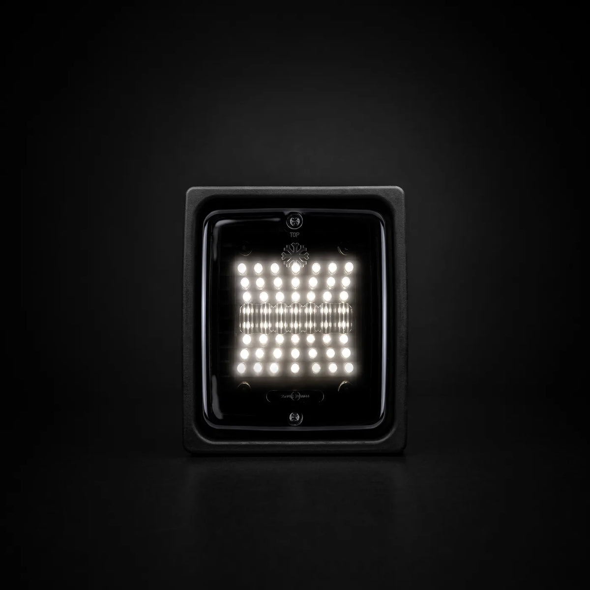 Dark Knight IZE LED Square Peruutusvalo – LED-peruutusvalo