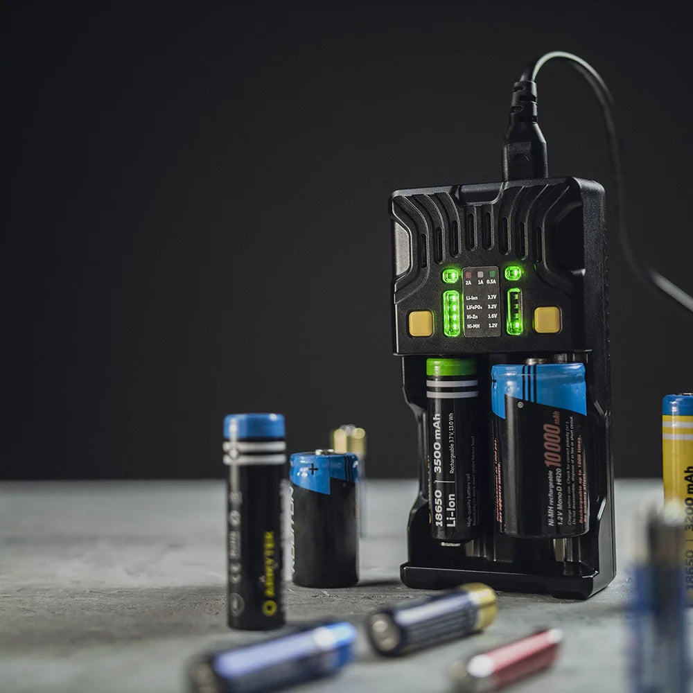 Akkulaturi Armytek Uni C2, 2 Latauspaikkaa