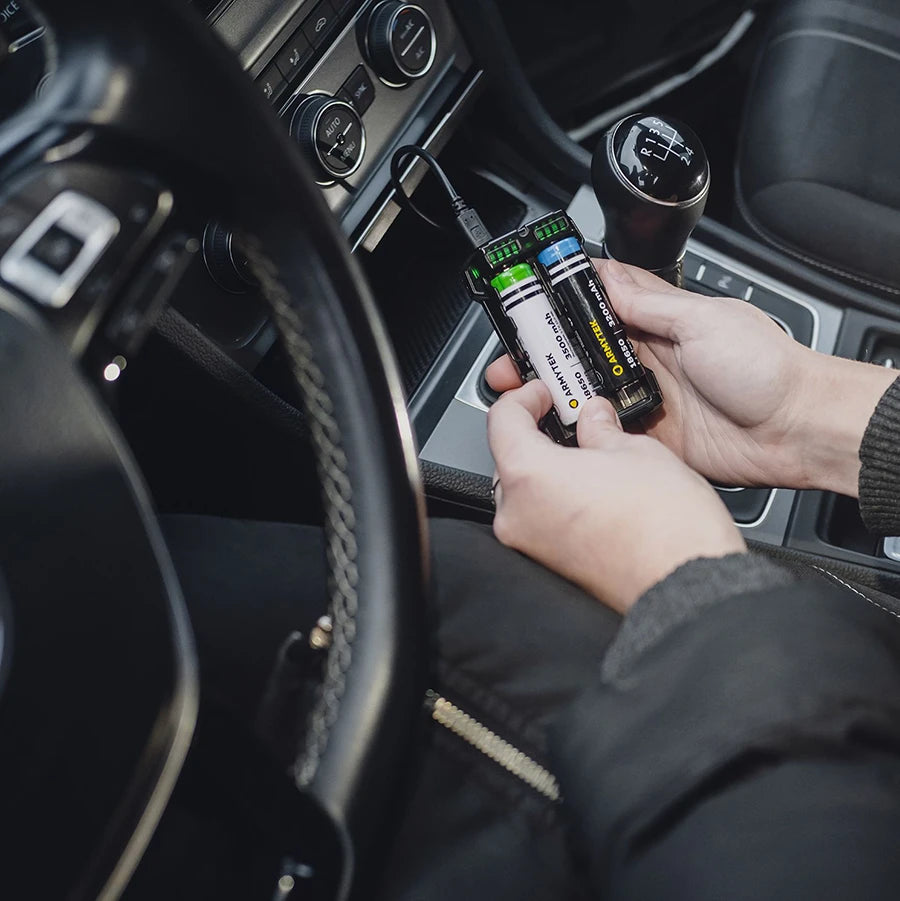 Akkulaturi Armytek Handy C2 Pro, 2 Latauspaikkaa