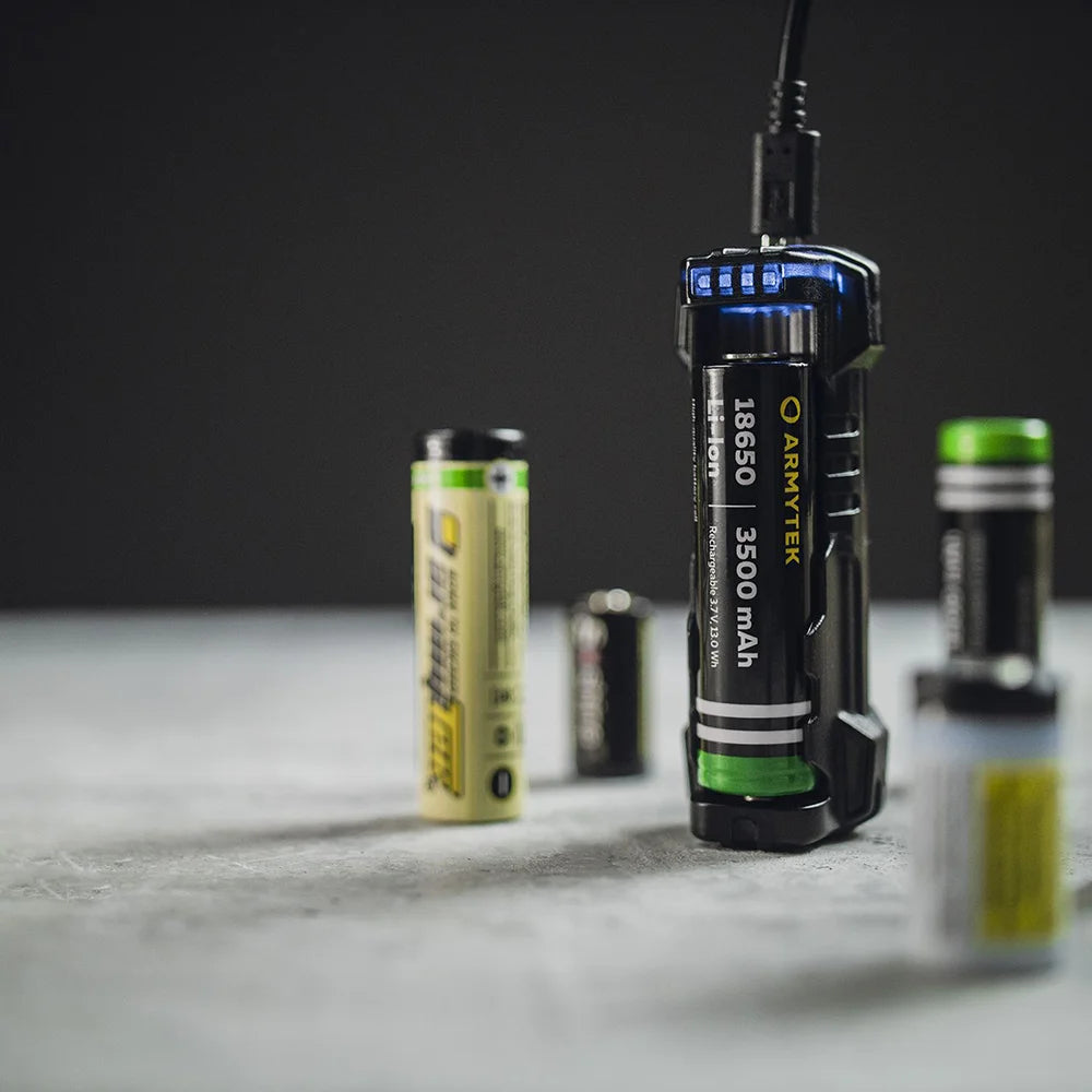 Akkulaturi Armytek Handy C1 VE, 1 latauspaikka