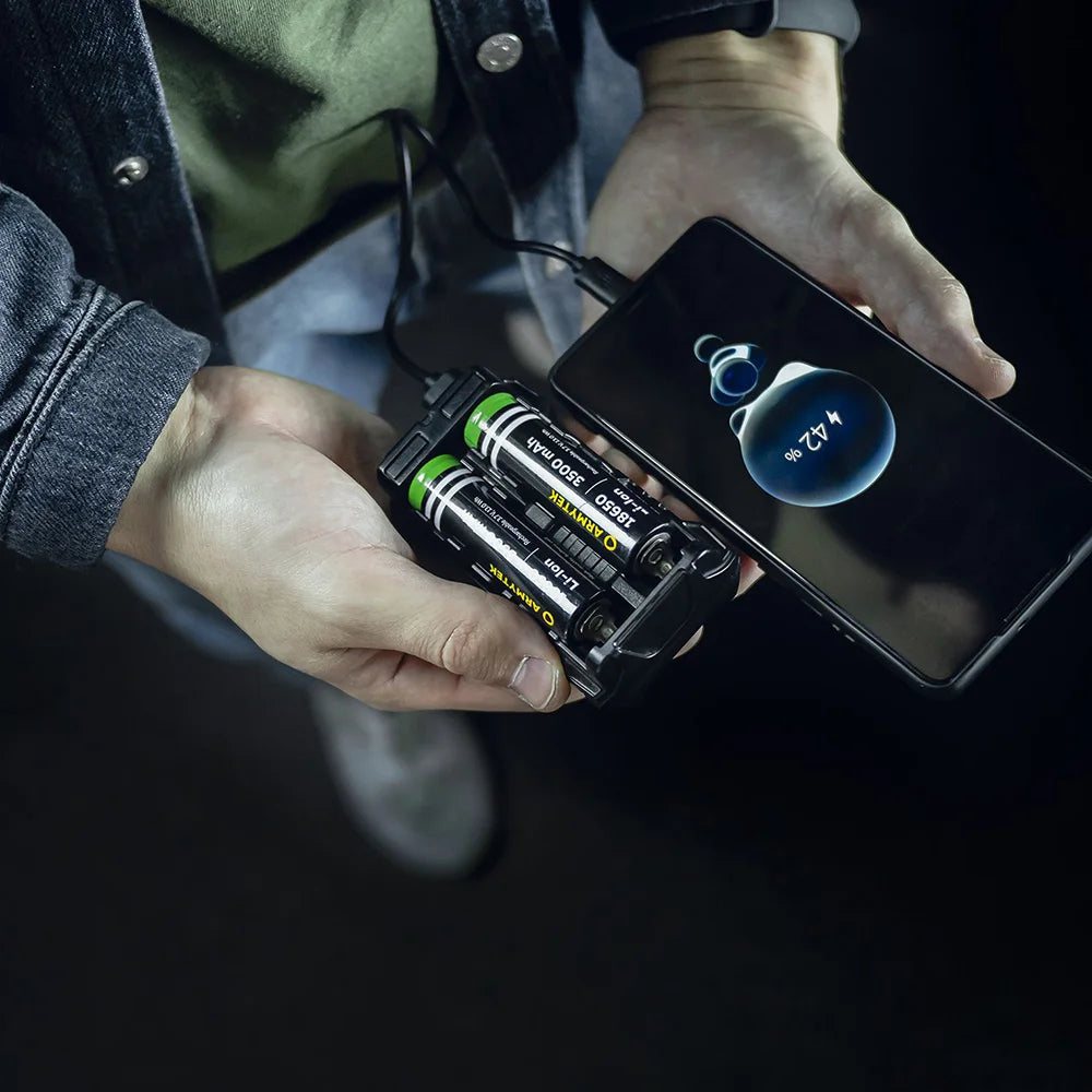 Akkulaturi Armytek Handy C2 VE, 2 latauspaikkaa