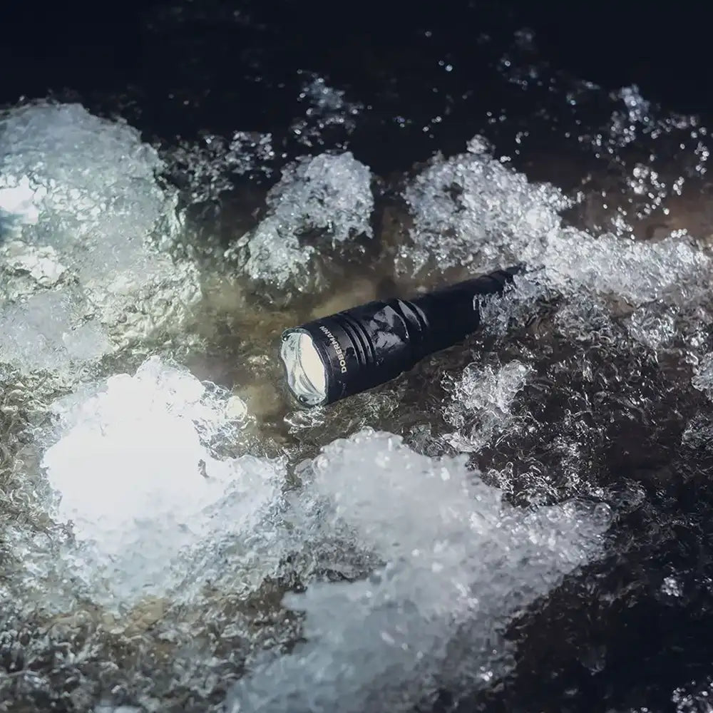 Taskulamppu Armytek Dobermann Lämmin Sävy Laajennettu Valaisinpaketti