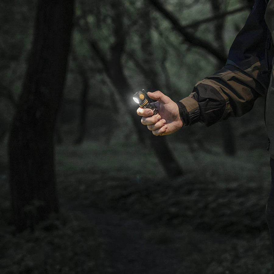 Otsalamppu Armytek Elf C1 Lämmin Sävy 930 lm