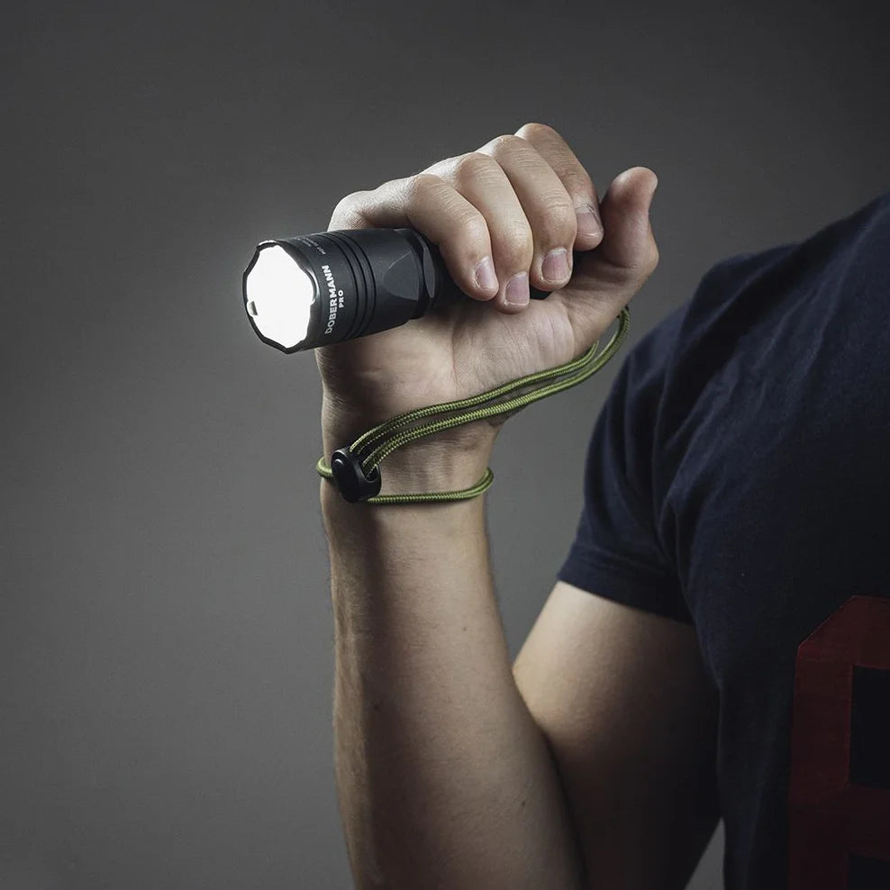 Taskulamppu Armytek Dobermann Pro Magnet USB Kylmä Sävy 1500 lm