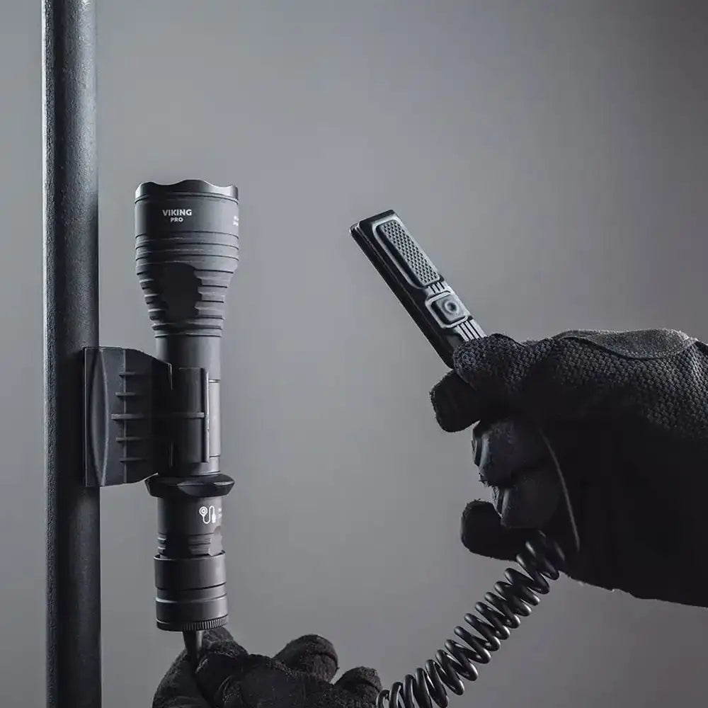 Taskulamppu Armytek Viking Pro Lämmin Sävy Laajennettu Valaisinpaketti 2050 lm