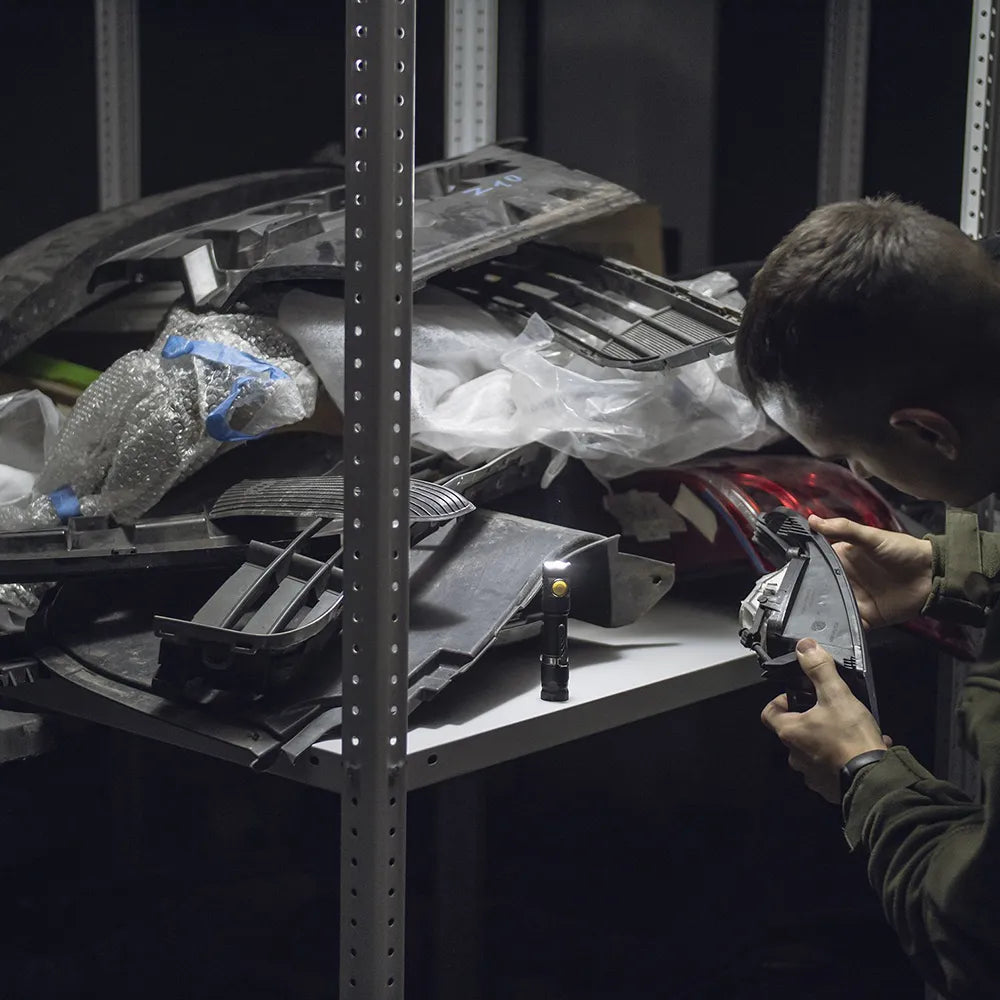 Taskulamppu Armytek Partner C2 Magnet USB Kylmä Sävy 1100 lm