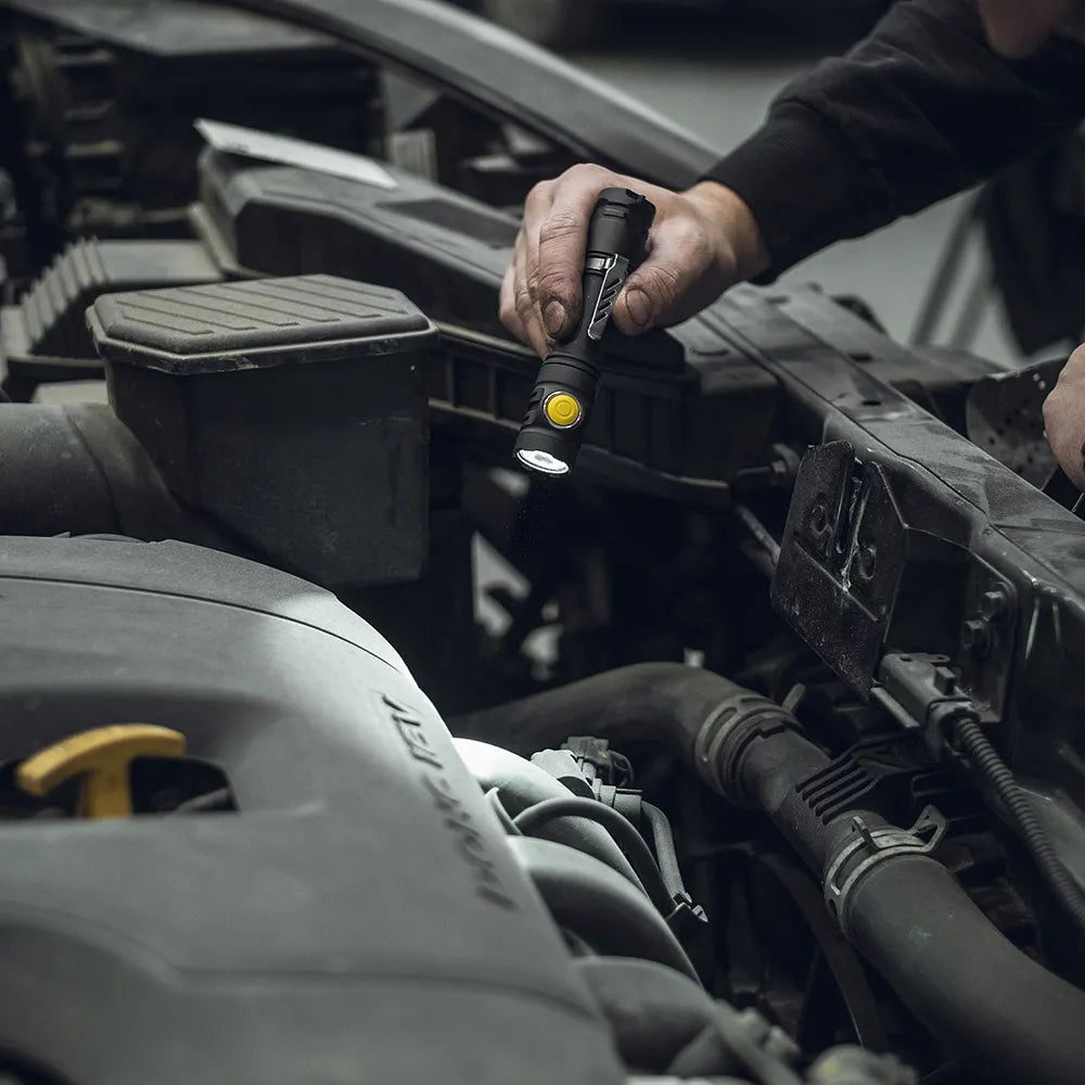 Taskulamppu Armytek Partner C2 Magnet USB Kylmä Sävy 1100 lm