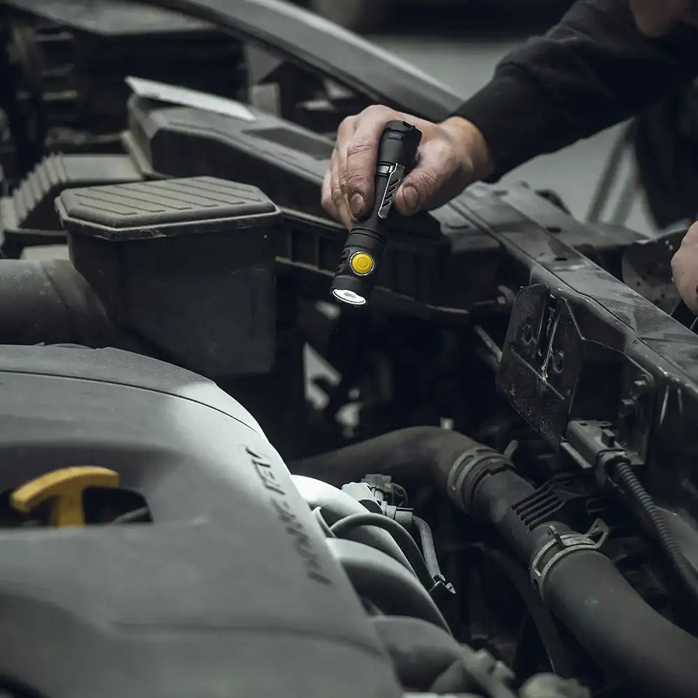 Taskulamppu Armytek Partner C2 Magnet USB Lämmin Sävy 1020 lm