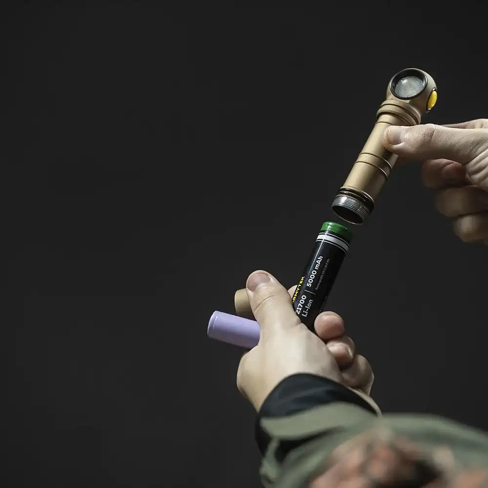 Otsalamppu Armytek Wizard C2 Pro Sand Kylmä Sävy 2500 lm