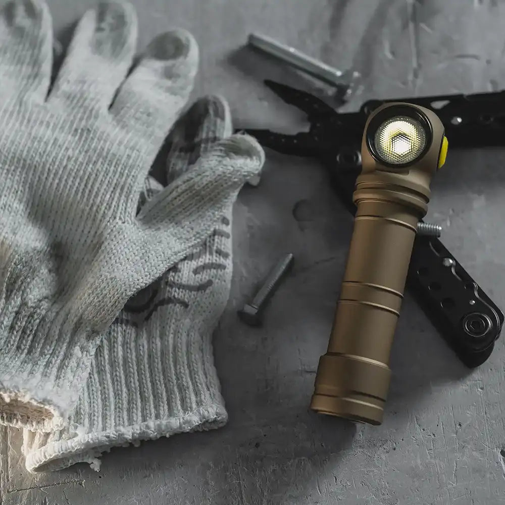 Otsalamppu Armytek Wizard C2 Pro Sand Kylmä Sävy 2500 lm