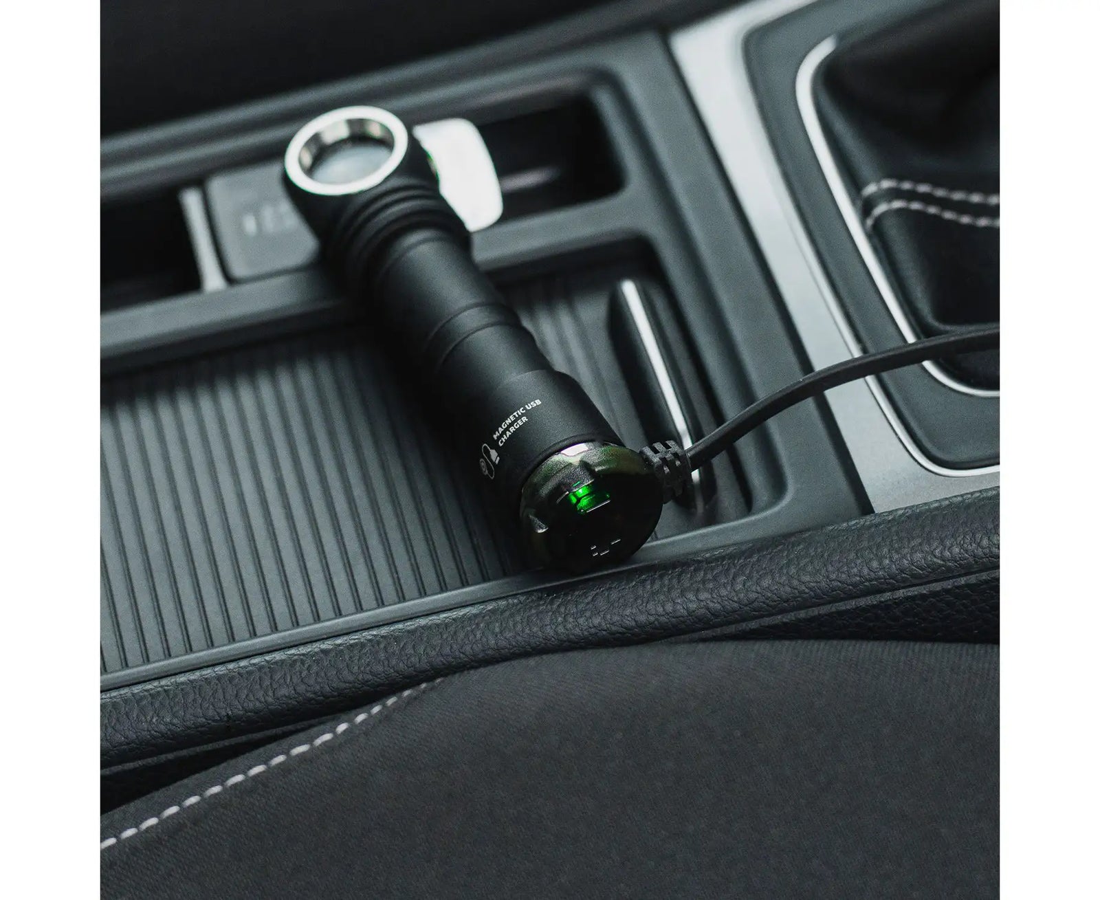 Otsalamppu Armytek Wizard C2 Pro Kylmä Sävy 2500 lm