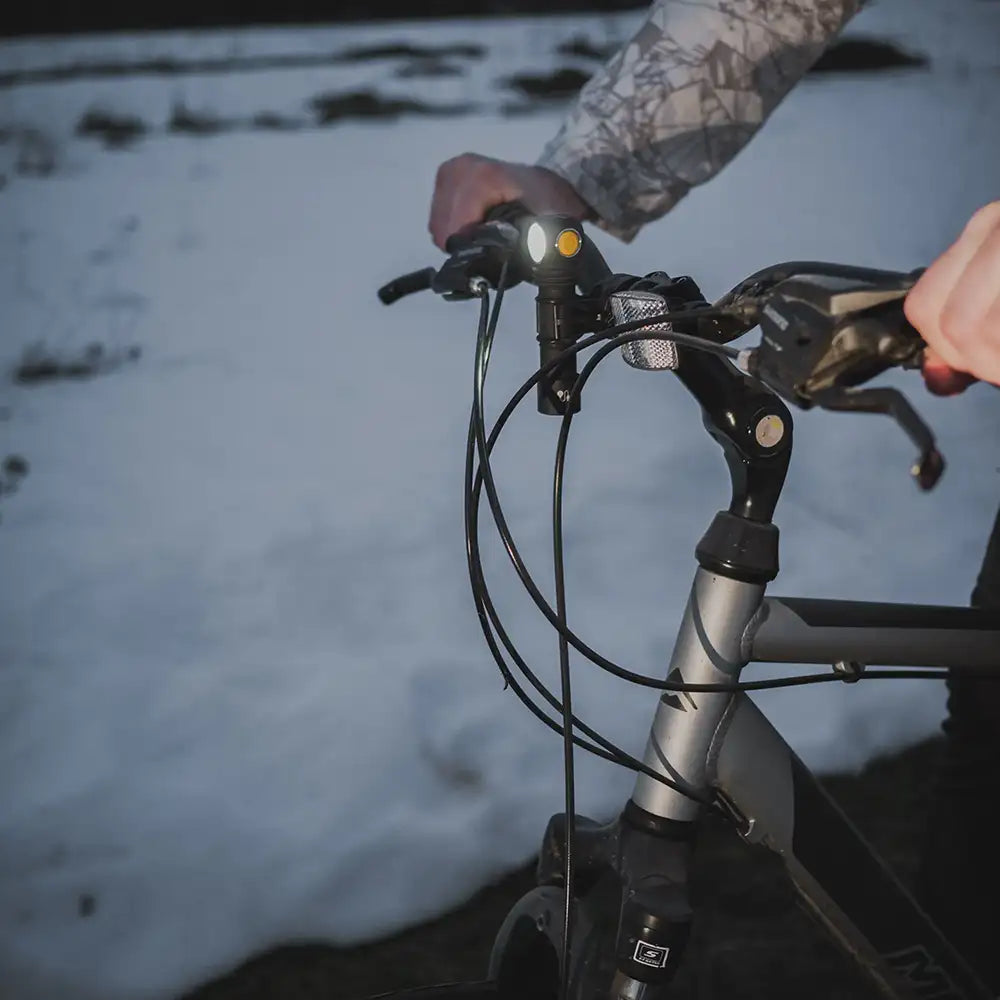 Otsalamppu Armytek Wizard C2 Magnet USB Kylmä Sävy 1200 lm