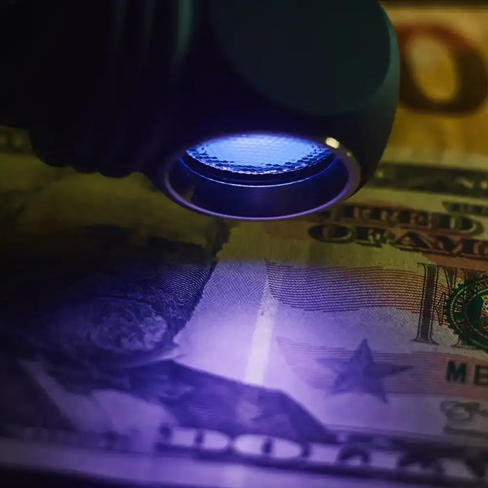 Otsalamppu Armytek Wizard C2 WUV Kylmä Sävy & UV-valo / 1100 lm