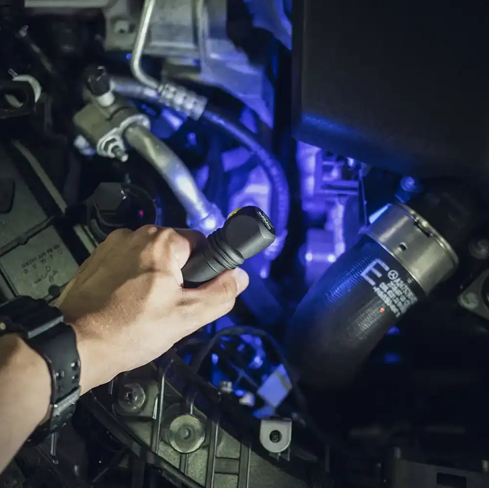 Otsalamppu Armytek Wizard C2 WUV Kylmä Sävy & UV-valo / 1100 lm